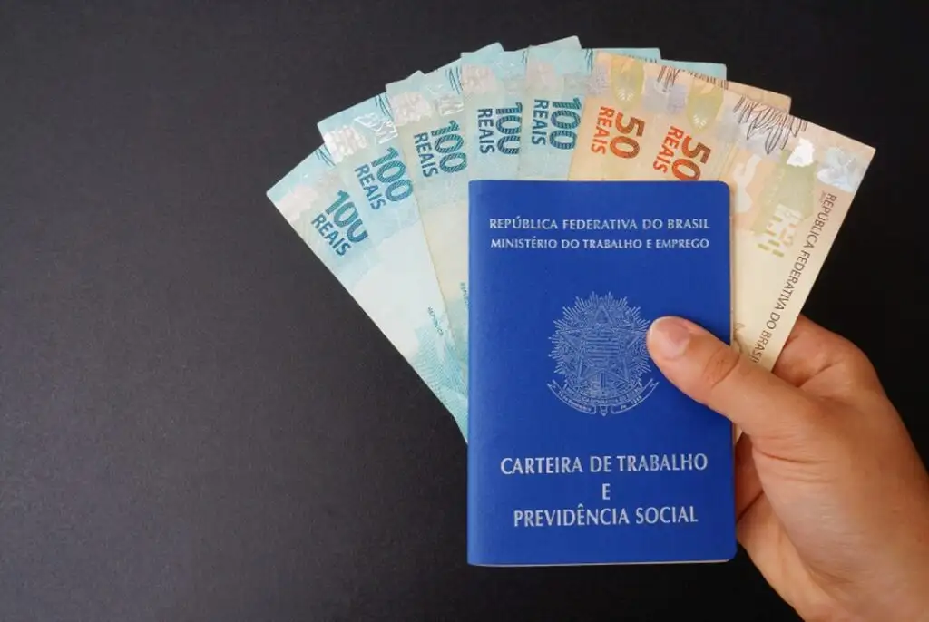 Salário Mínimo 2026: R$ 1.631,00 é o Segredo que Define o Reajuste de 7,44% para Aposentadorias 1 Salário Mínimo 2026: R$ 1.631,00 é o Segredo que Define o Reajuste de 7,44% para Aposentadorias